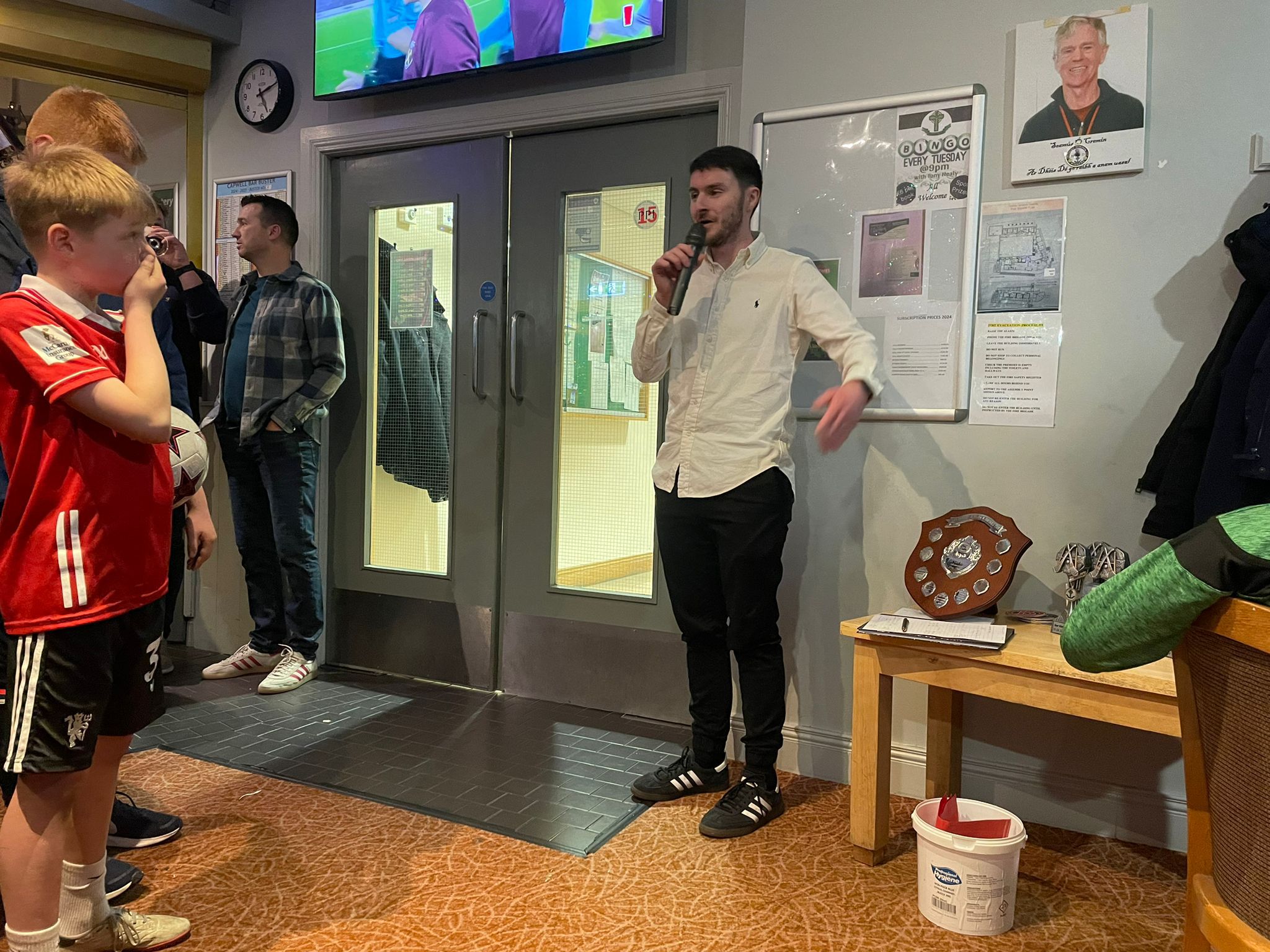 Colm Kiely says a few words at the Annual Ger Kiely Christmas Poc Fada